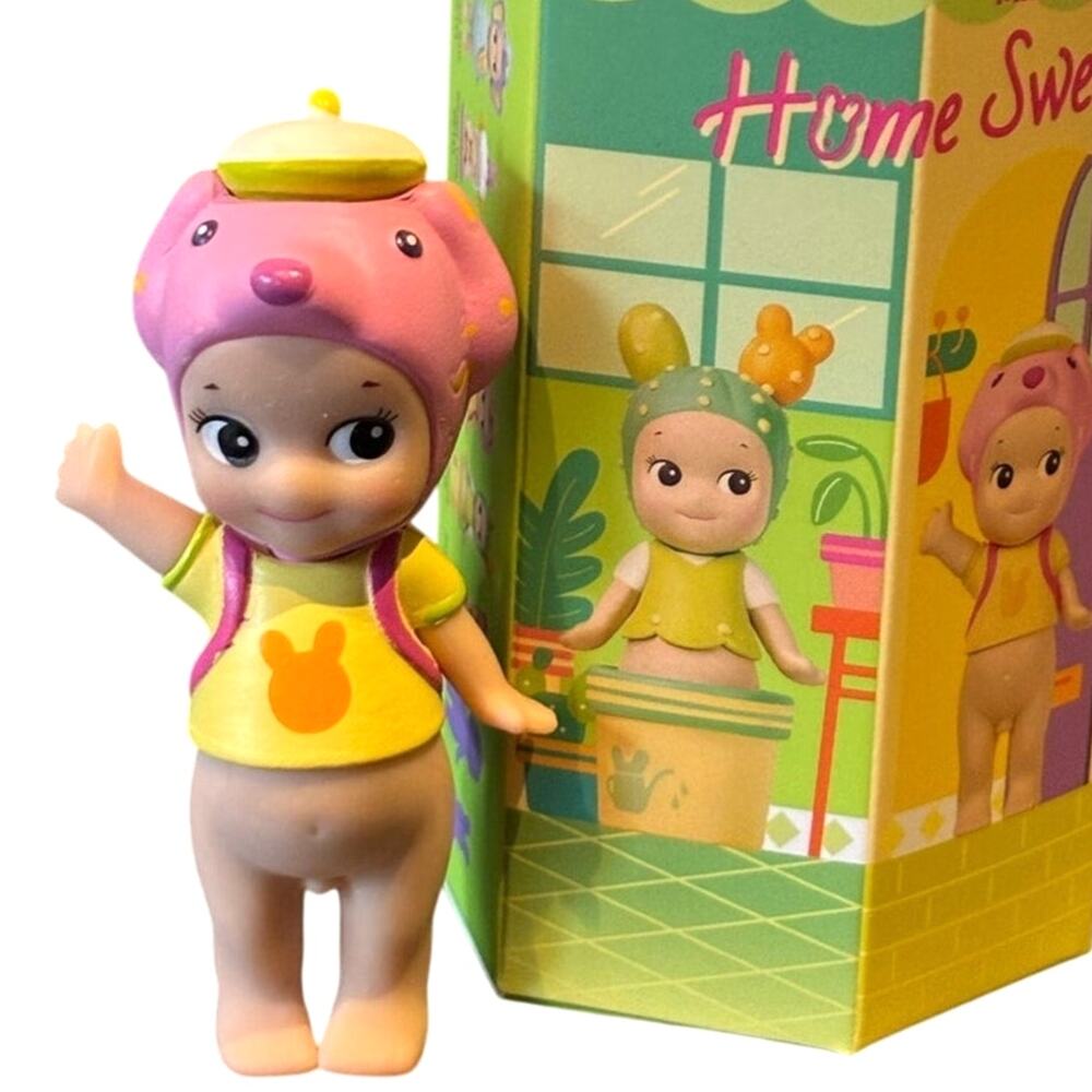New Unbranded Kewpie/Angel Mini Figure Dog w/Backpack Costume, Open Blind Box